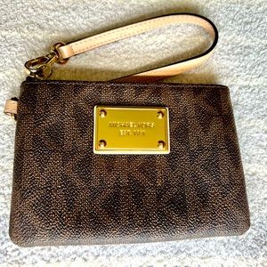 Michael Kors wristlet